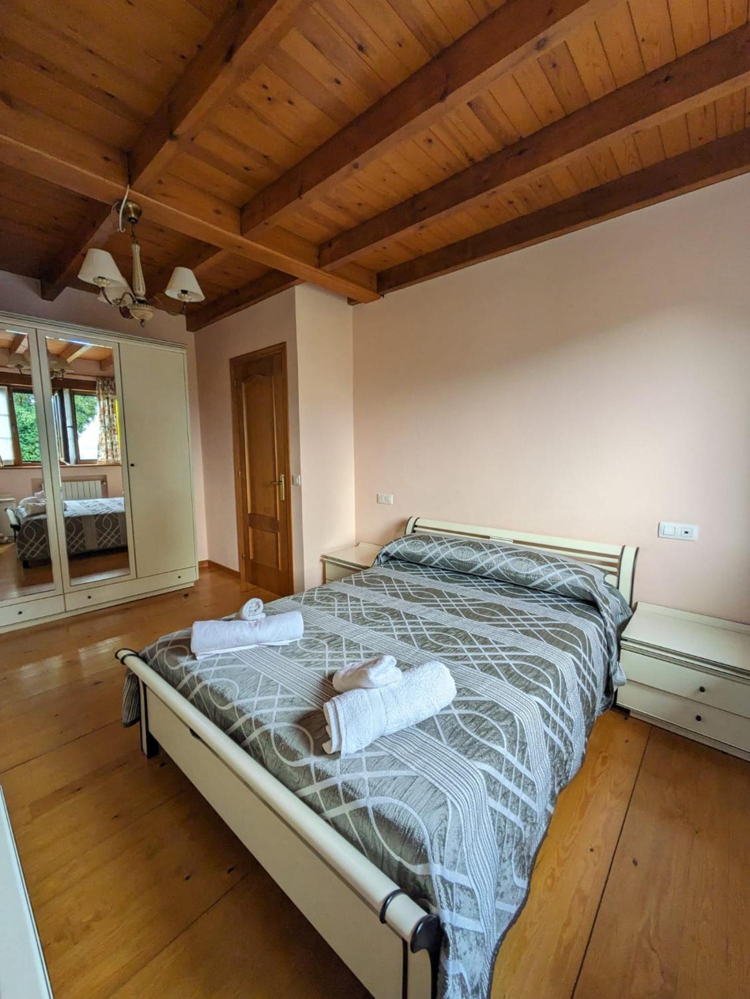Casa Luisa Biedes, Pilona Villa Infiesto Exterior foto